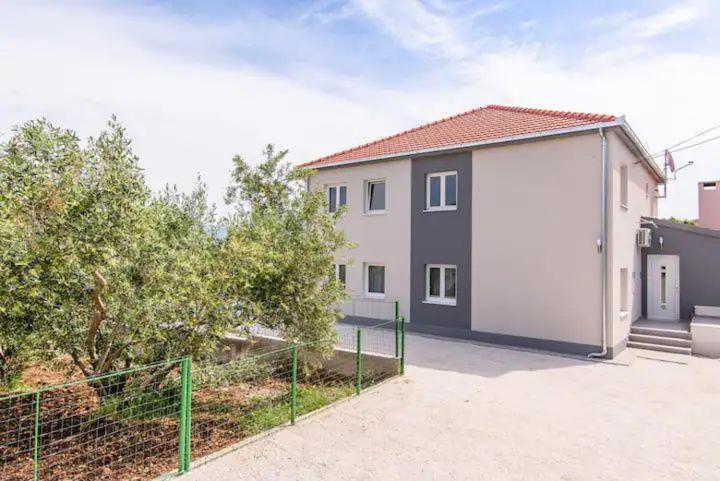 Vila Rozarija تروغير المظهر الخارجي الصورة