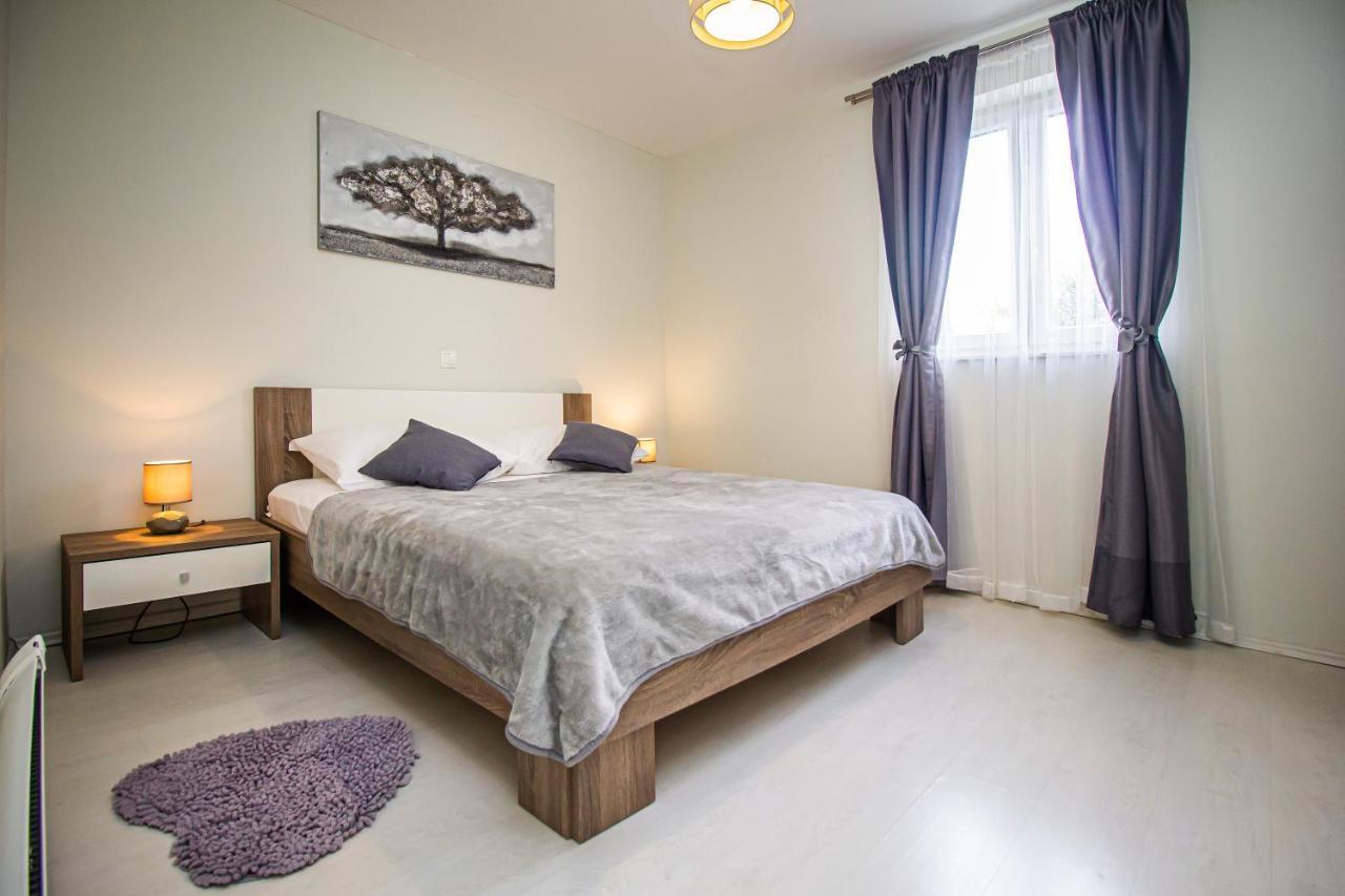 Vila Rozarija تروغير المظهر الخارجي الصورة